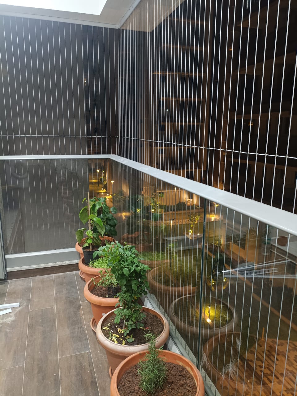 Bird mezzanine safety netting